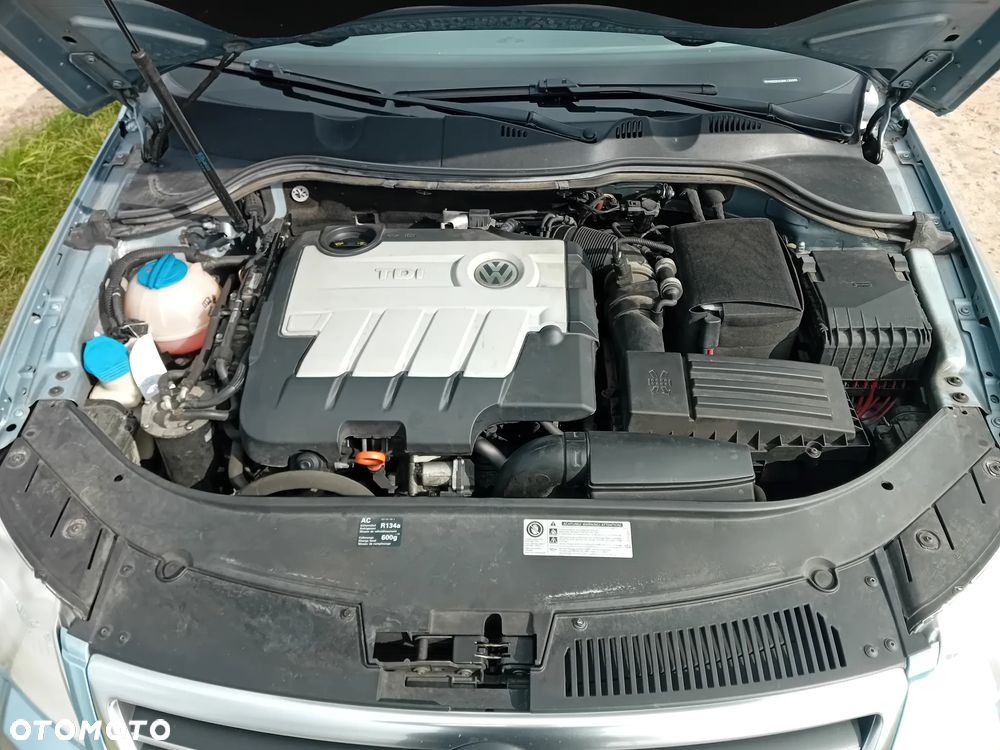 Volkswagen Passat - 18