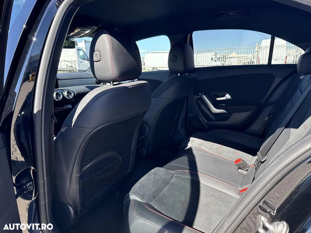 Mercedes-Benz A 220 4MATIC MHEV 8G-DCT - 13