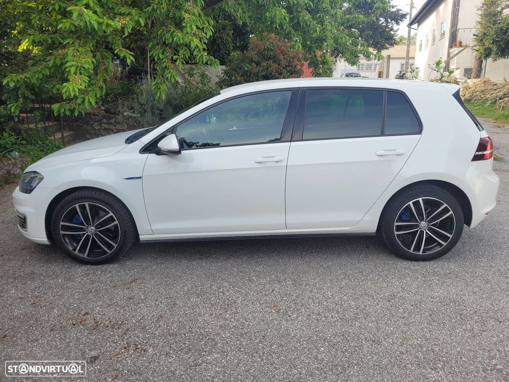 VW Golf - 12