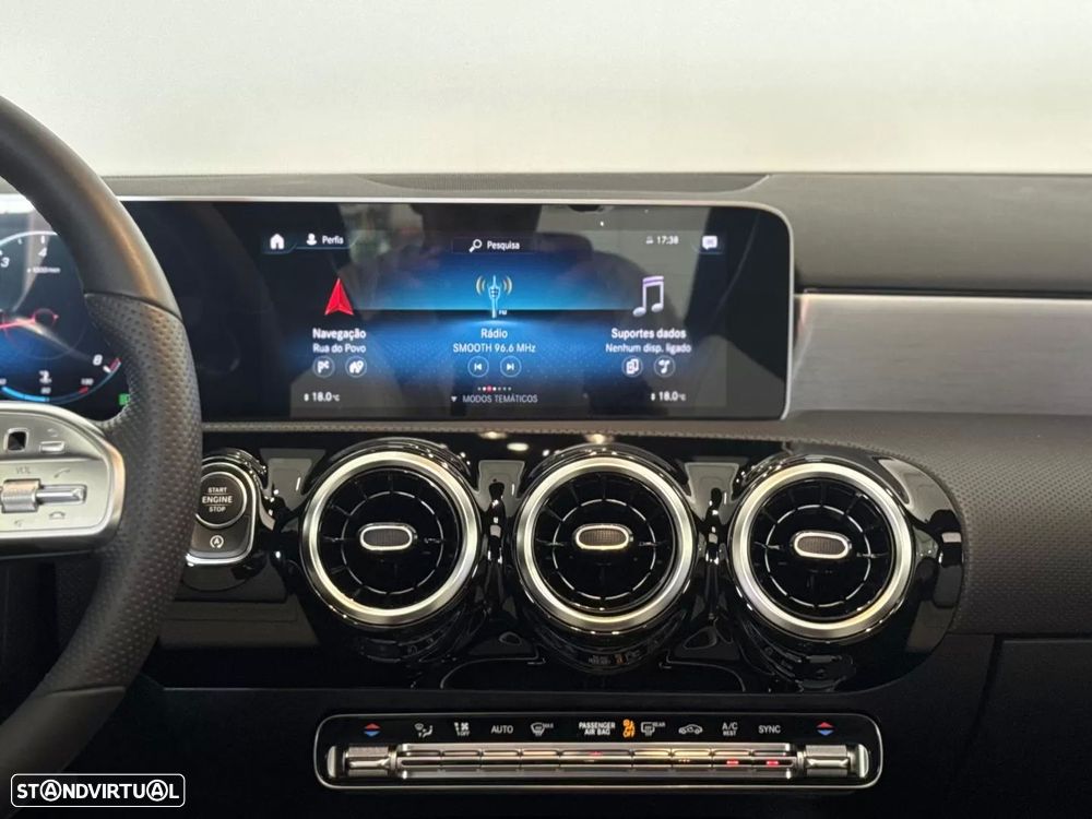 Mercedes-Benz A 200 AMG Line - 27