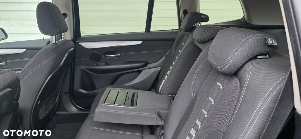 BMW Seria 2 218d Luxury Line - 9