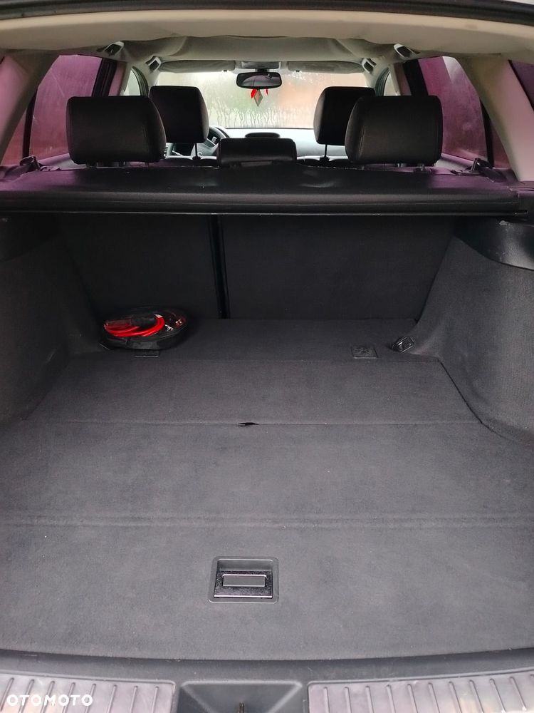 Toyota Avensis 2.0 D-4D Combi - 11