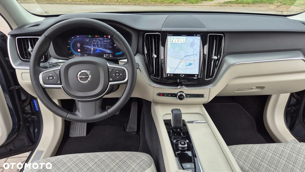 Volvo XC 60 T6 Plug-In Hybrid AWD Inscription Expression - 11