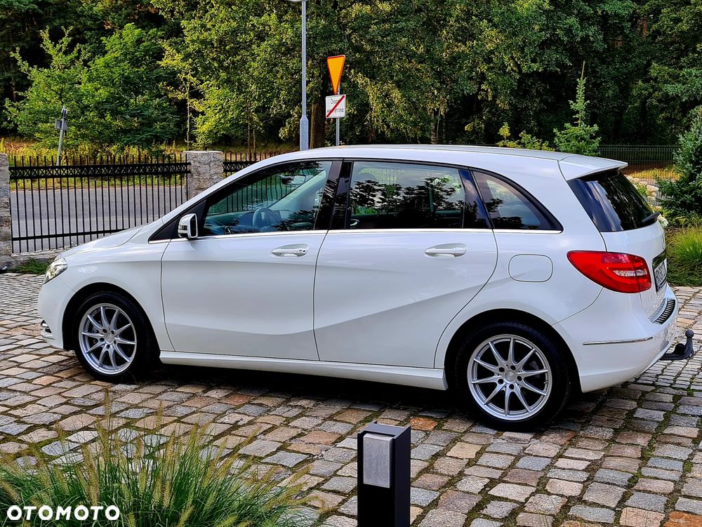 Mercedes-Benz Klasa B 200 7G-DCT AMG Line - 4