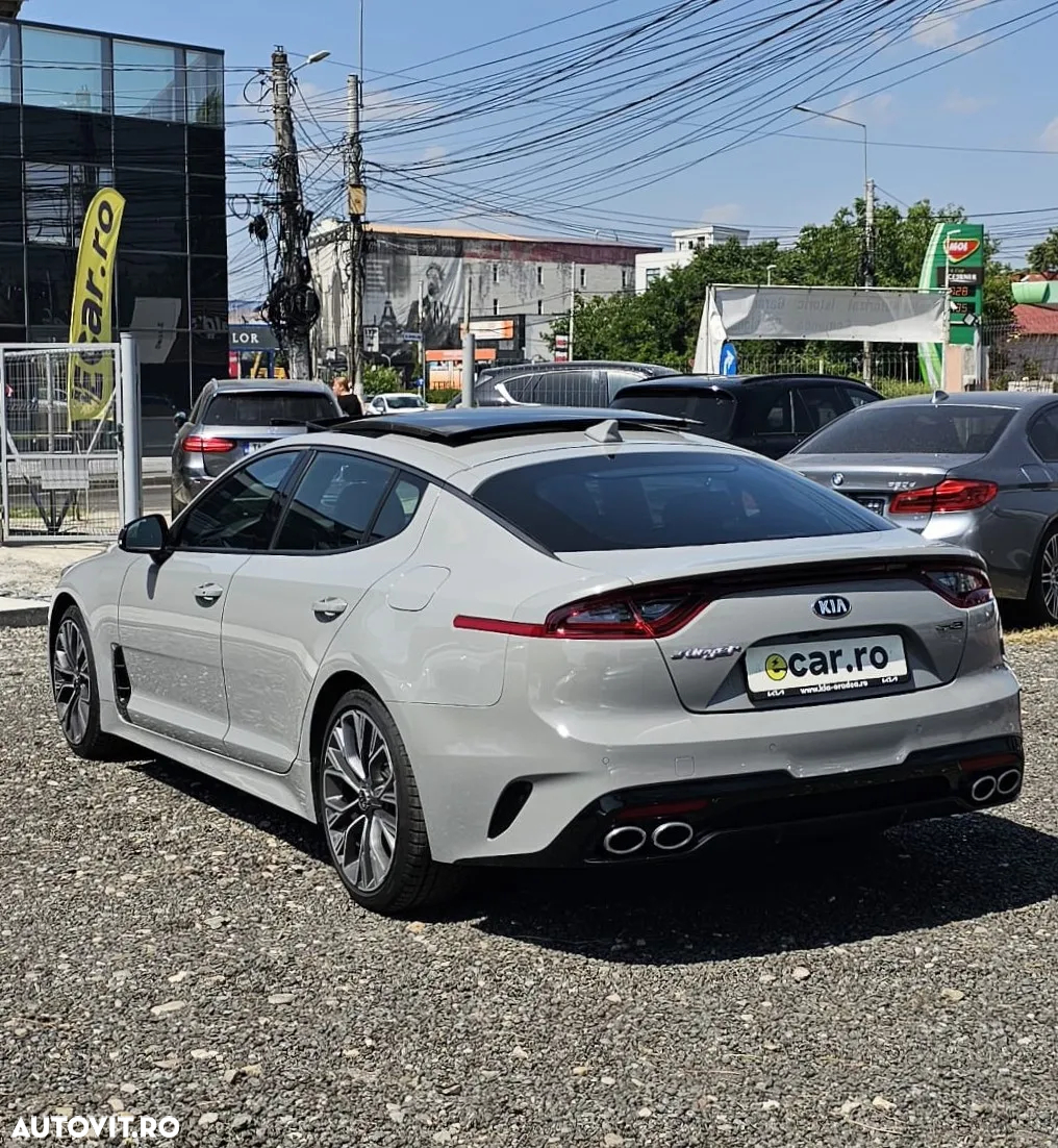 Kia Stinger 2.0 T-GDI RWD GT Line - 3