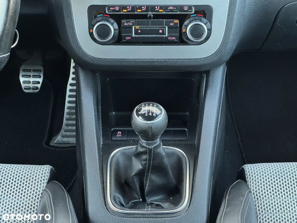 Volkswagen Scirocco 2.0 TSI - 12