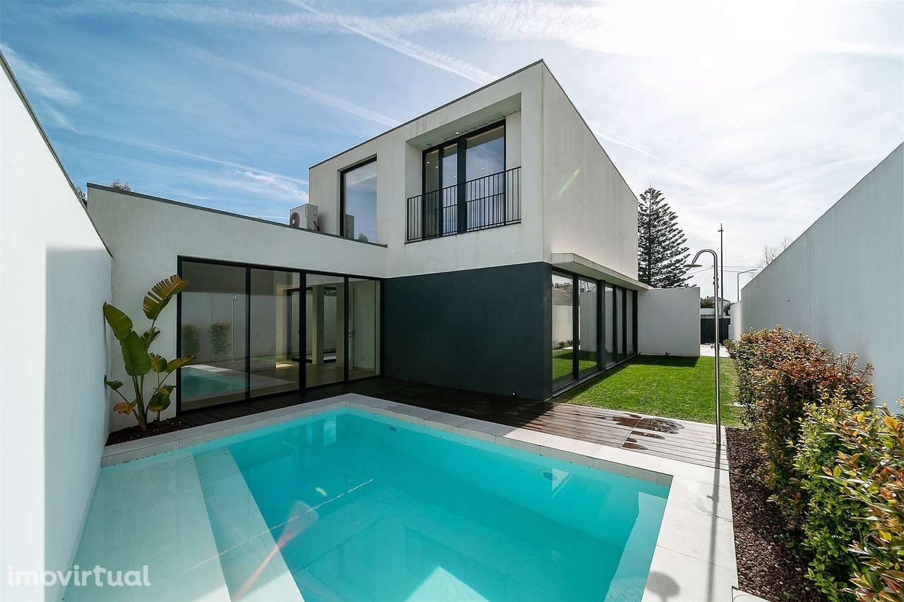 Moradia T4 de Luxo em Canidelo com Vista Mar | Golden Hour Real Estate - Grande imagem: 2/60