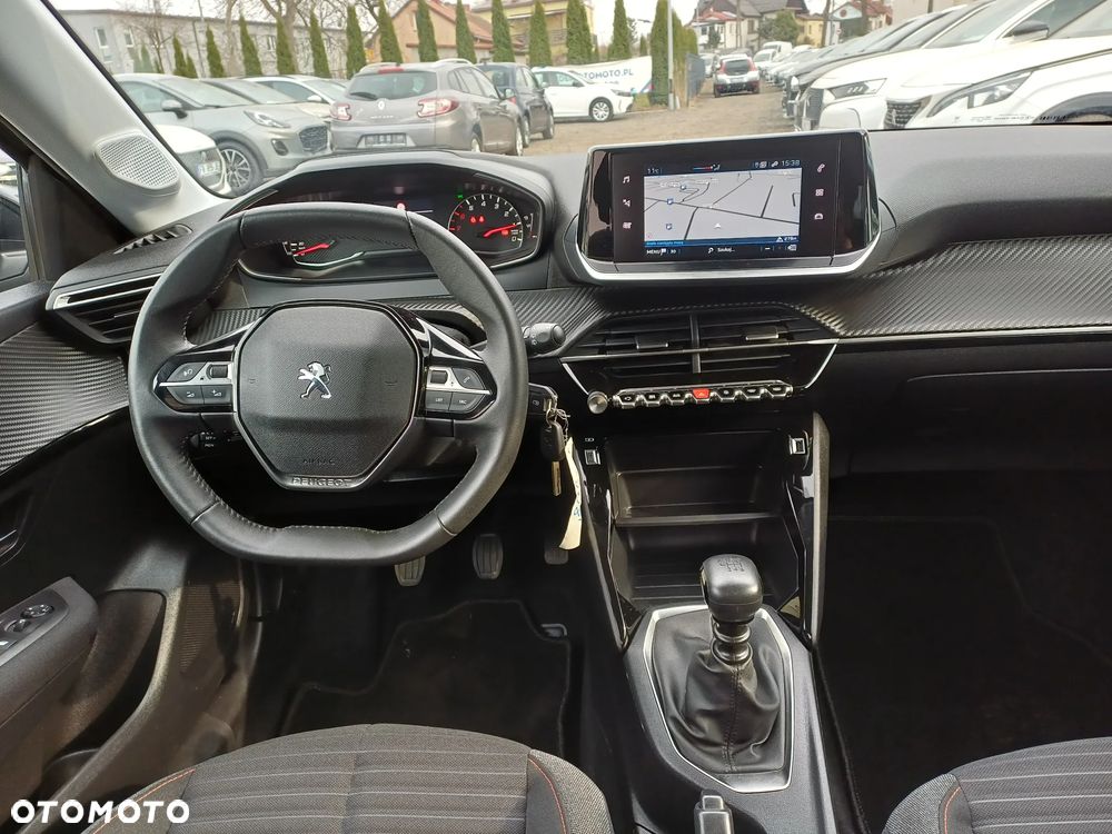 Peugeot 208 PureTech 100 Allure - 24