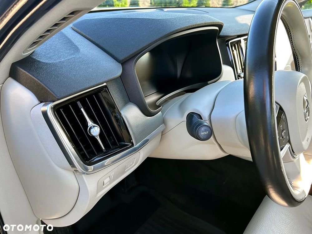 Volvo S90 D5 AWD Inscription - 16