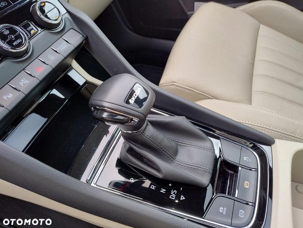 Skoda Karoq 1.5 TSI ACT 4x2 Style DSG - 18
