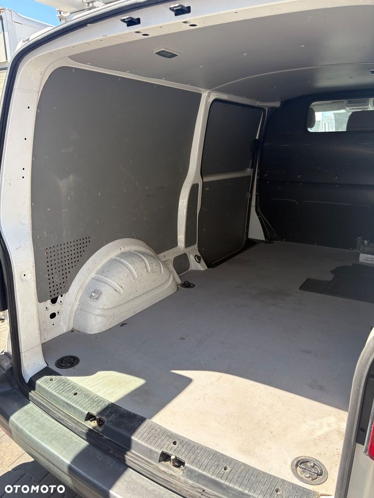 Volkswagen Transporter T5 - 17