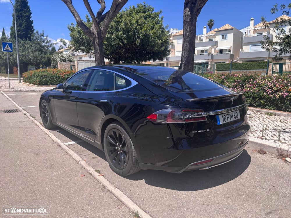 Tesla Model S 85 - 2