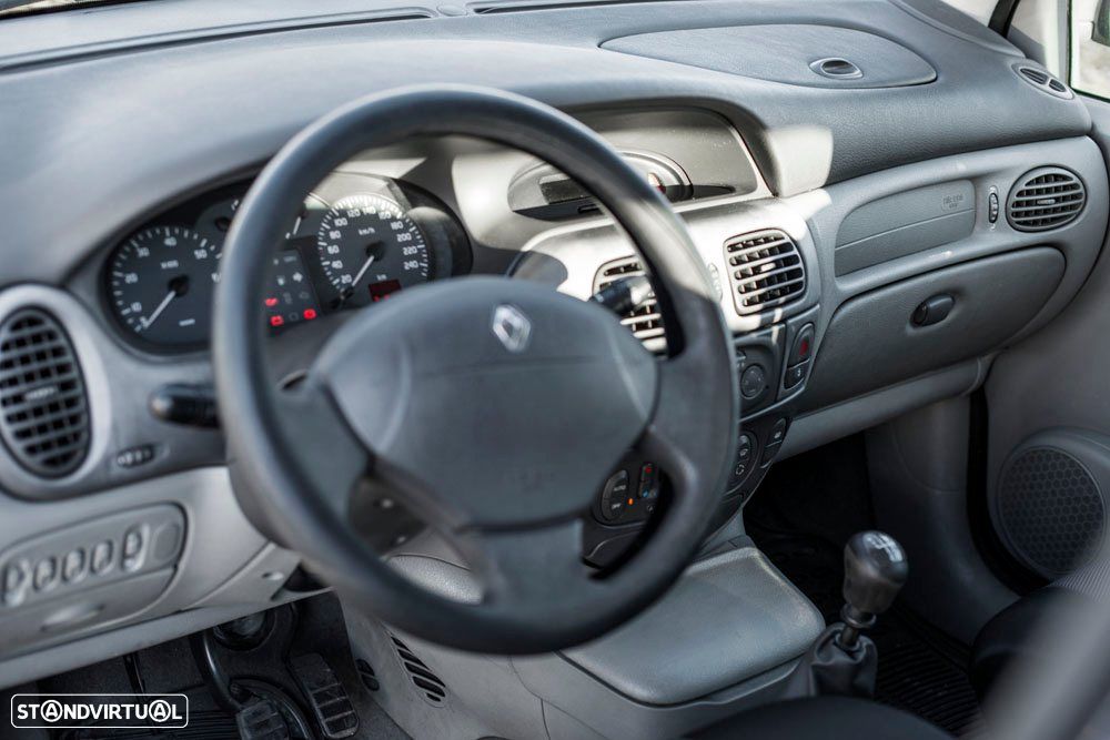 Renault Scénic 1.4 16V Conquest - 18