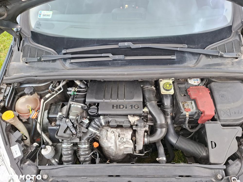 Peugeot 308 1.6 HDi Premium - 28