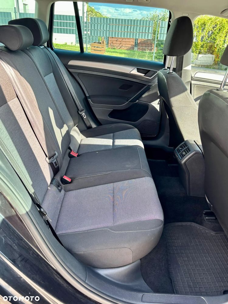 Volkswagen Golf 1.6 TDI Trendline DSG - 10