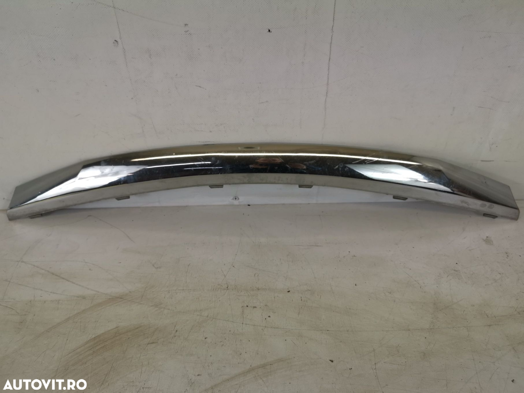 Ornament Grila Radiator Dacia  Sandero 1 generation [2008 - 2012] Orig - 2