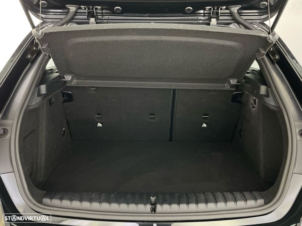 BMW 116 d Pack Desportivo M - 13