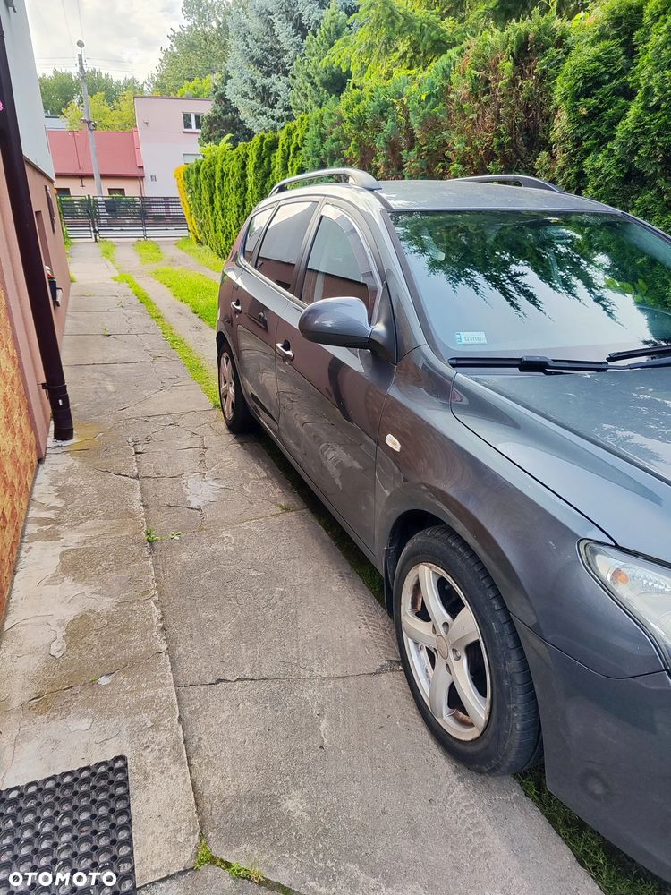 Hyundai i30 1.6 Comfort World Cup - 3