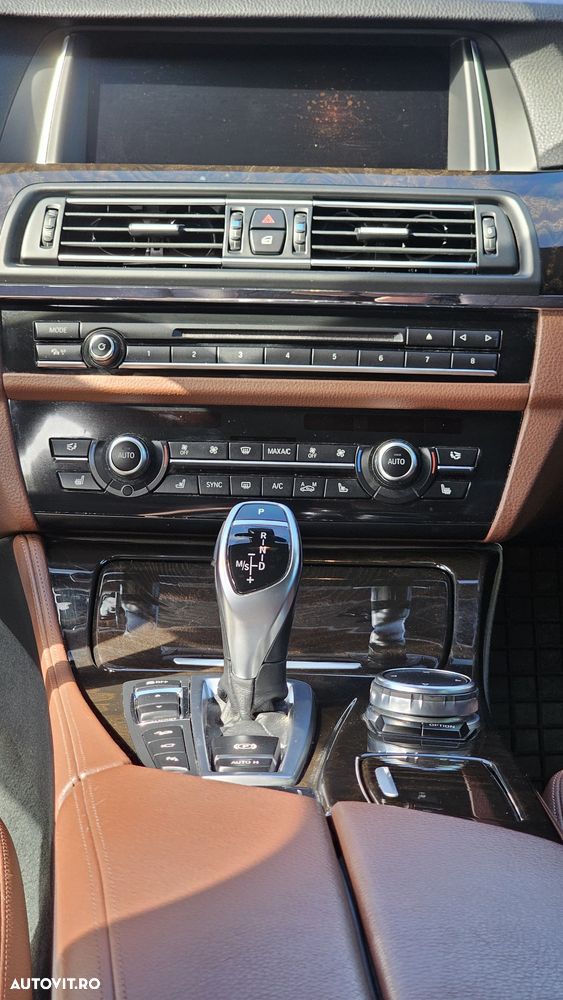 BMW Seria 5 535i xDrive - 7