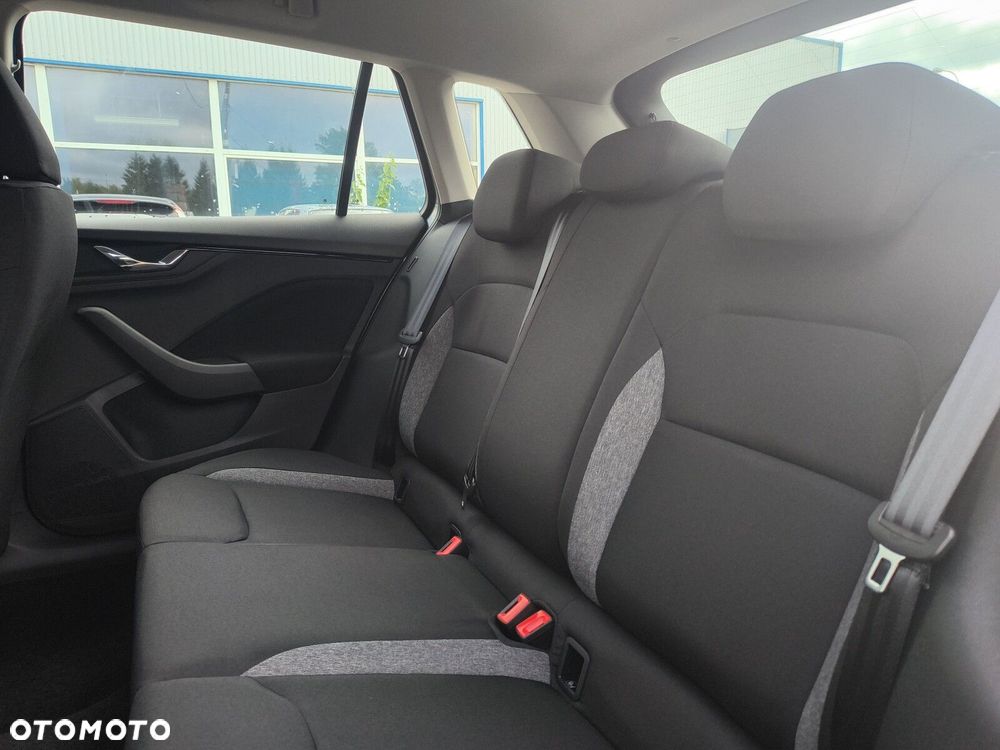 Skoda Kamiq 1.0 TSI Essence - 17
