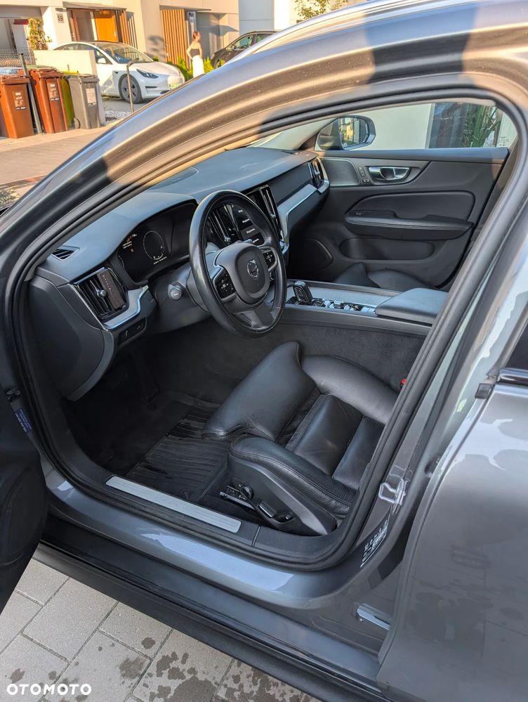 Volvo V60 Cross Country - 17
