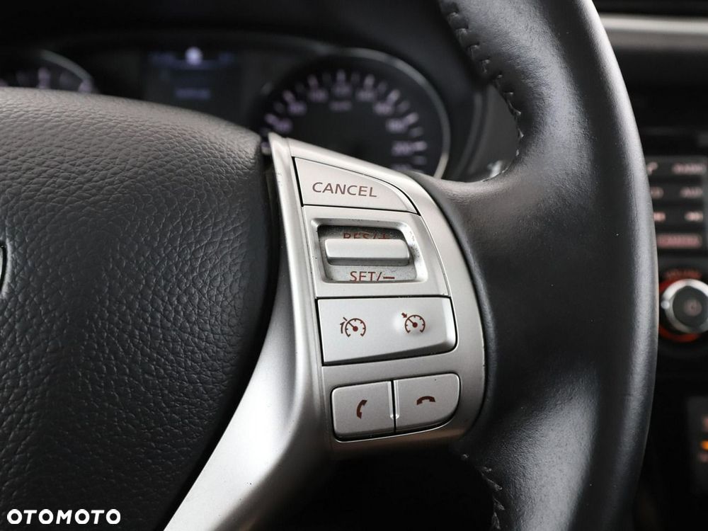 Nissan Qashqai 1.6 DIG-T N-Connecta - 30