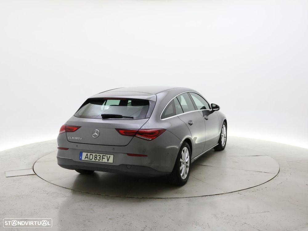 Mercedes-Benz CLA 180 d Shooting Brake Style Plus - 6