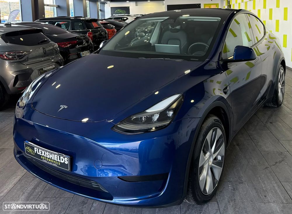 Tesla Model Y Standard RWD - 2