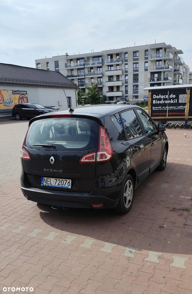 Renault Scenic 1.6 16V 110 TomTom Edition - 4
