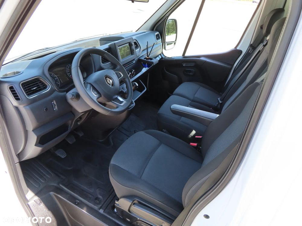 Renault Master 2.3 dCi 145 KM Skrzynia 4118 mm 8 Euro Palet WZMACNIANY 1219 Kg Ładowność HAK 2500 Kg Stan Jak NOWY POLECAM - 34