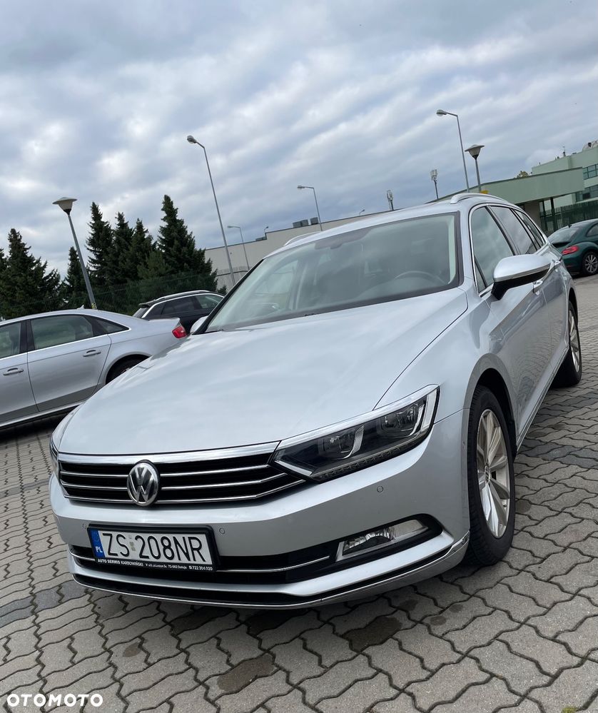 Volkswagen Passat Variant 2.0 TDI SCR DSG Highline - 39