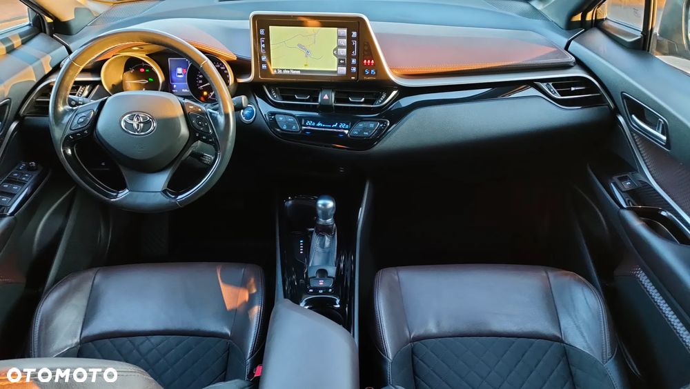 Toyota C-HR Style Selection - 28