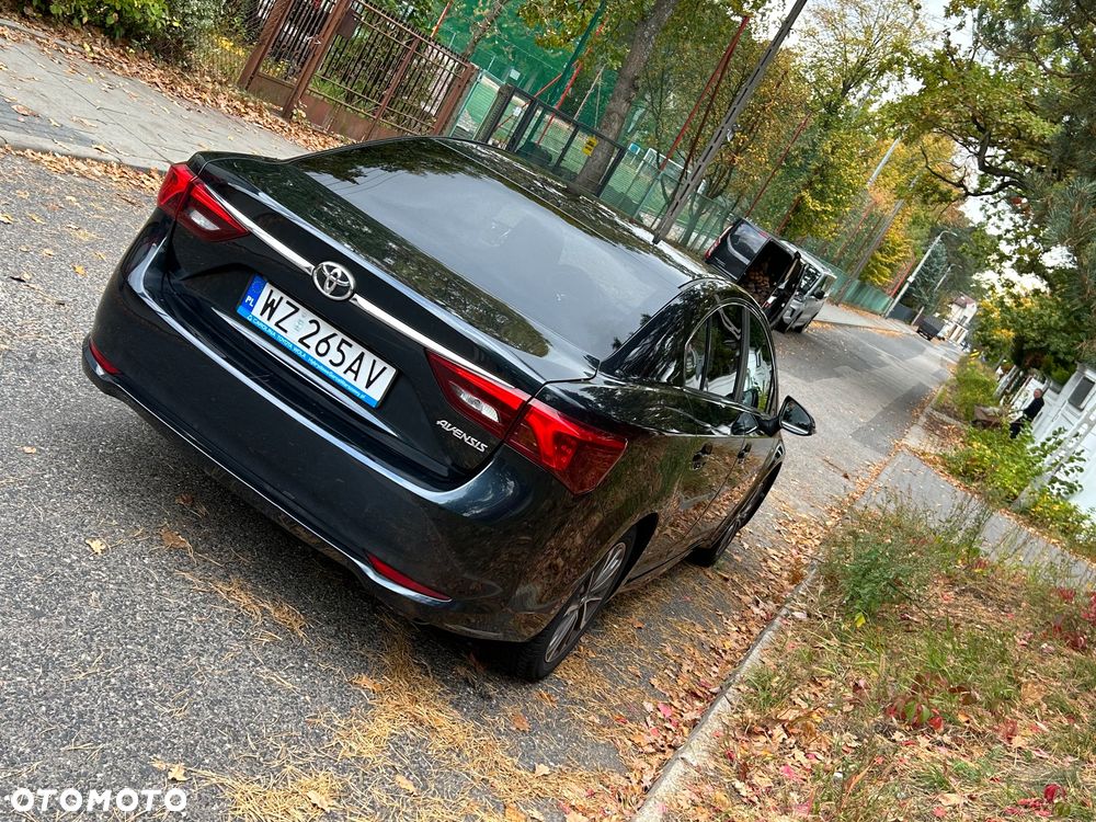 Toyota Avensis 1.8 Premium MS - 29