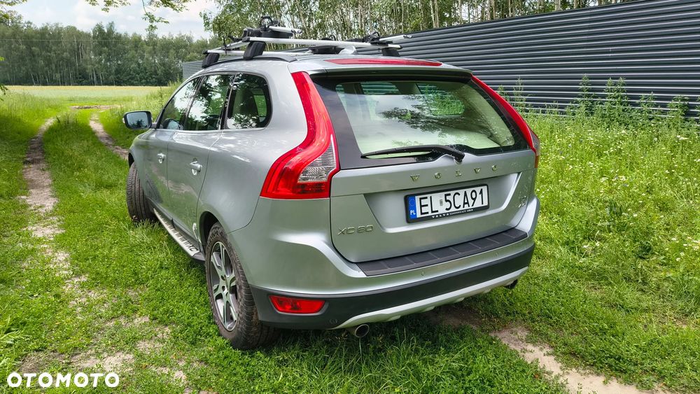 Volvo XC 60 D3 AWD Momentum - 3