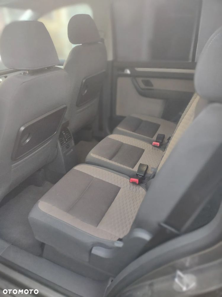 Volkswagen Touran 1.4 TSI DSG Cross - 5