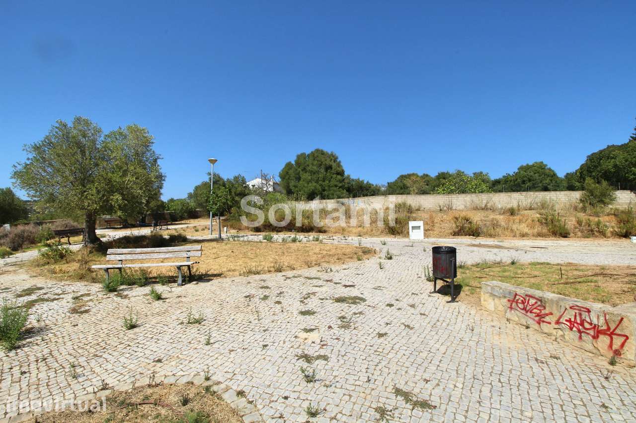 Terreno Para Construção  Venda em Loulé (São Sebastião),Loulé - Grande imagem: 2/9