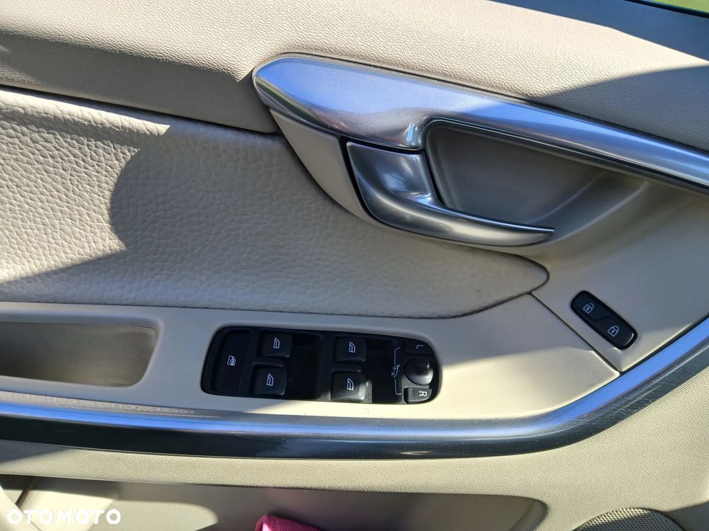 Volvo XC 60 D5 AWD Summum - 13