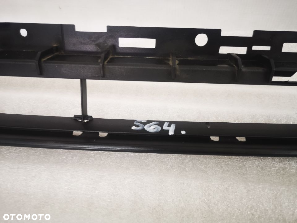 AUDI A4 B9 S-LINE 15- KRATKA ŚRODKOWA ZDERZAKA PRZEDNIEGO NR 8W0807683A NR AUKCJI NK564 - 4