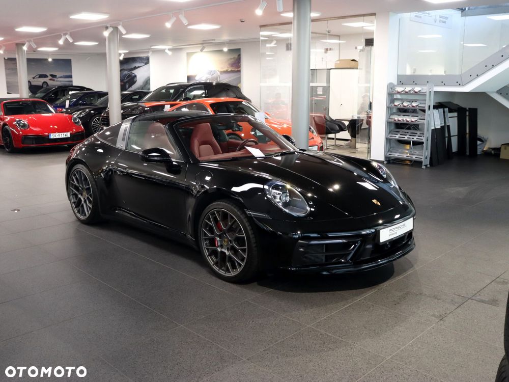 Porsche 911 Targa 4S - 11