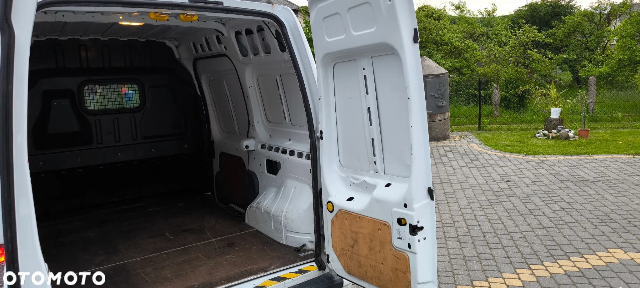 Ford Transit Connect - 28