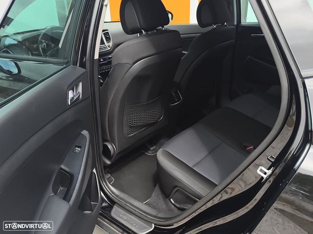 Hyundai Tucson 1.7 CRDi Premium DCT - 16