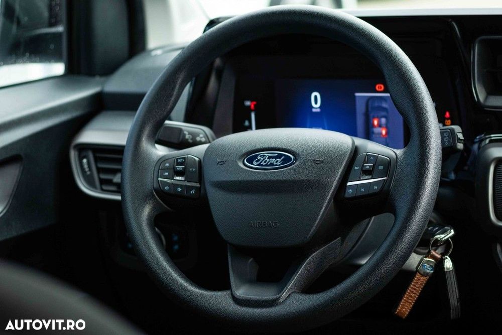 Ford Tourneo Courier 1.0 EcoBoost Trend - 29