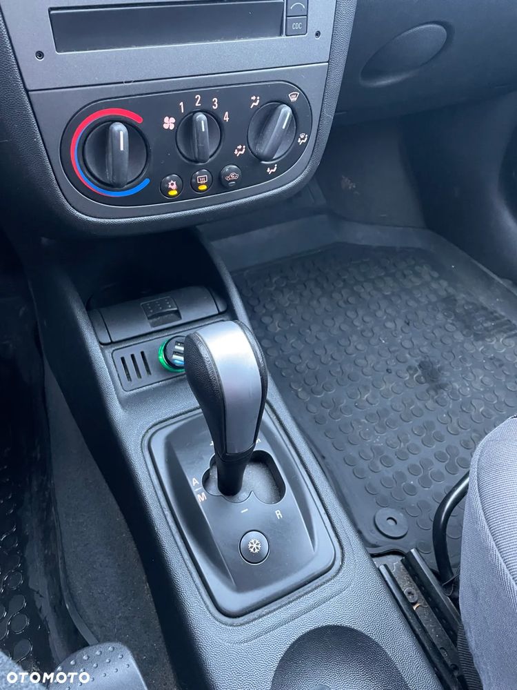 Opel Corsa 1.2 16V Cosmo Easytronic - 23