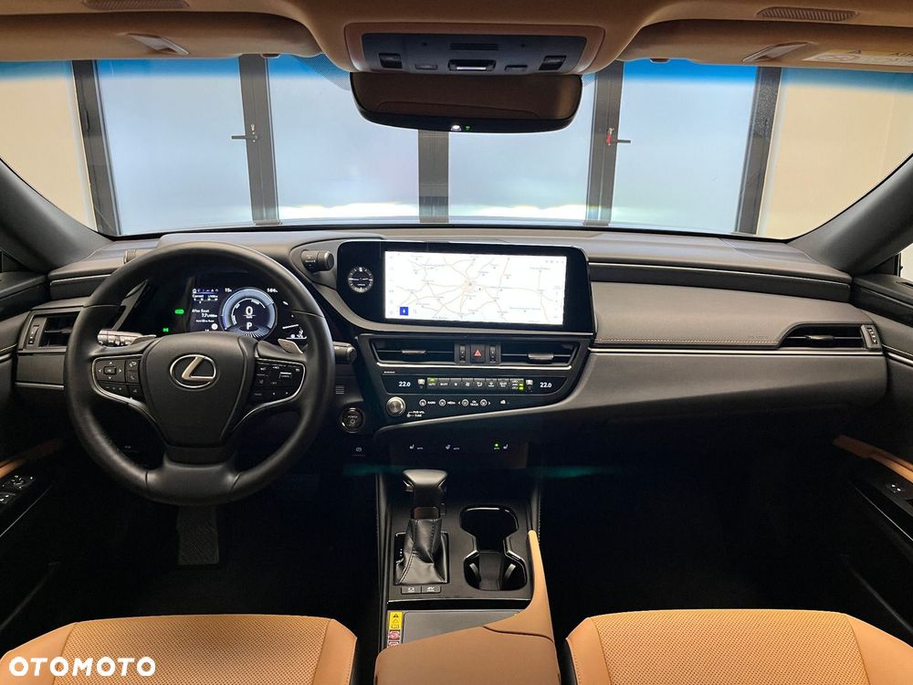 Lexus ES 300h Business Edition - 8