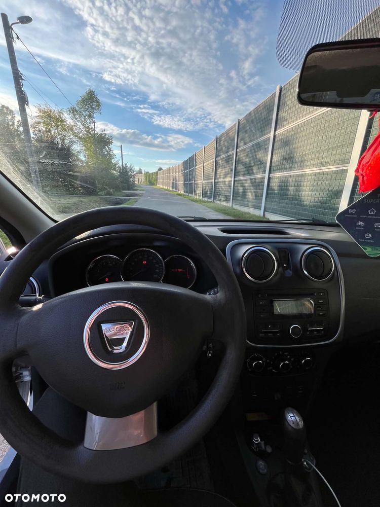 Dacia Sandero - 8