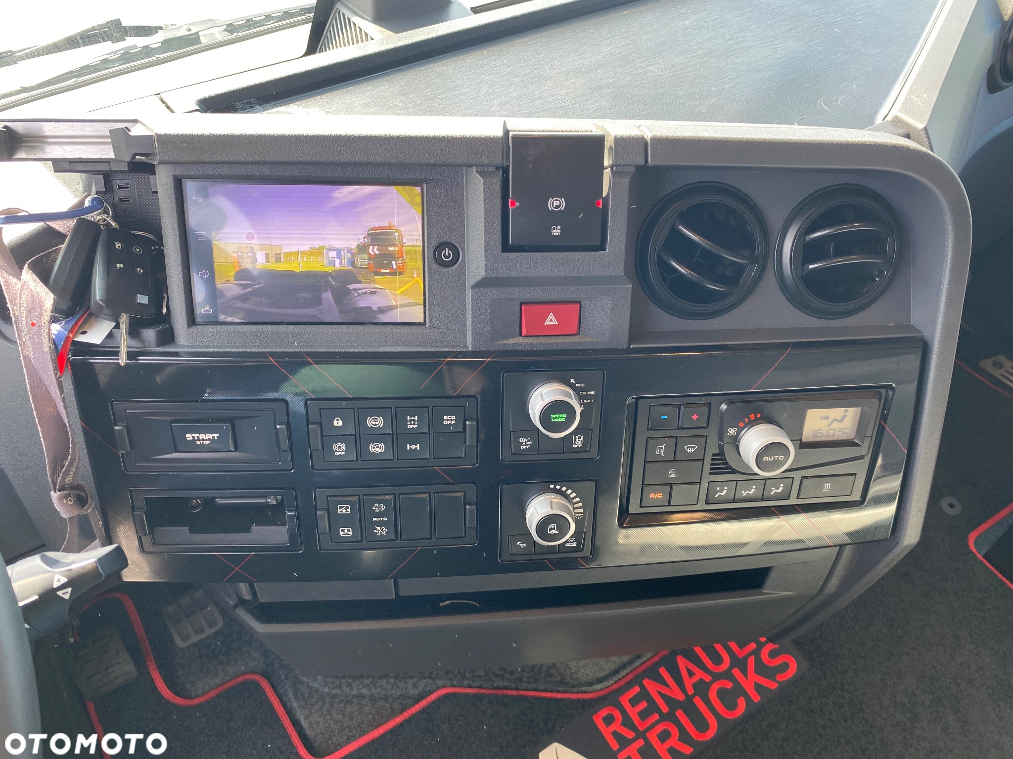 Renault T480 HIGH Sleeper XLOW - 12