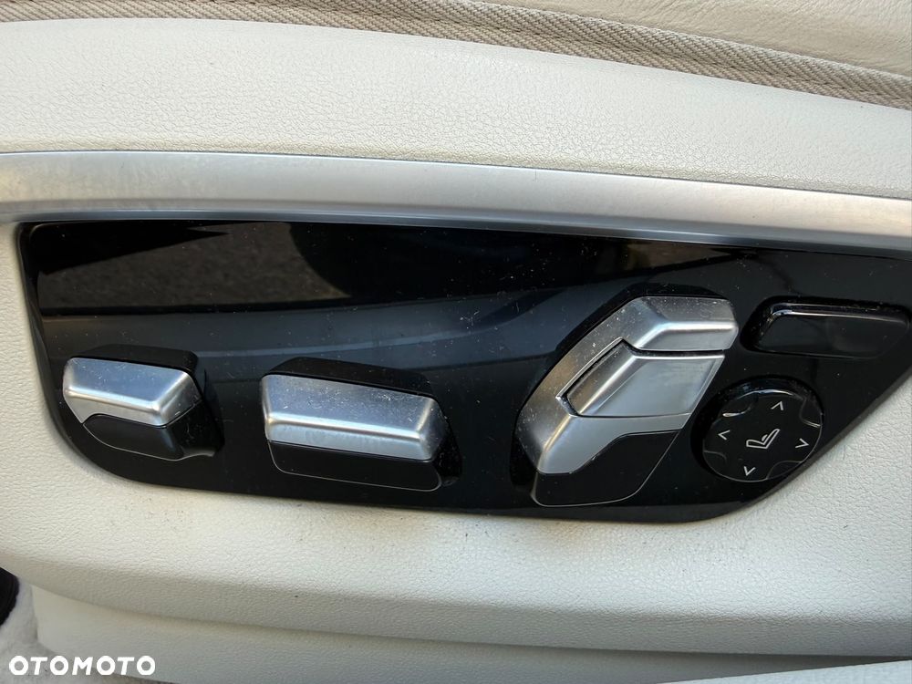 BMW Seria 7 740Ld xDrive - 36