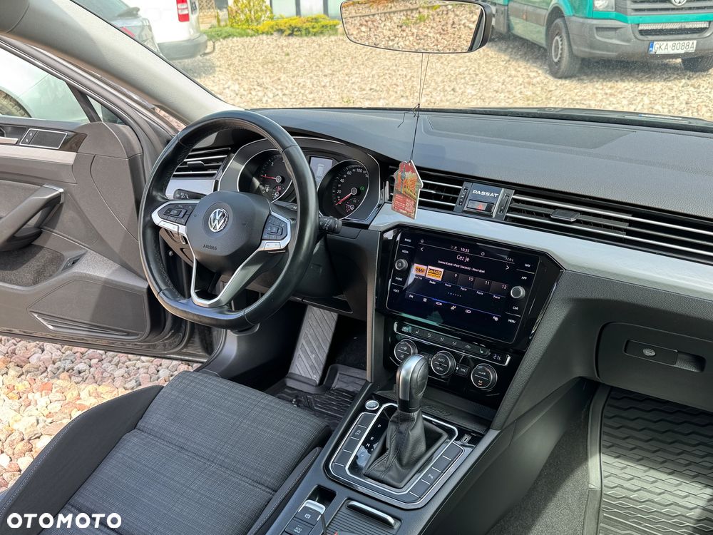 Volkswagen Passat 2.0 TDI SCR DSG Elegance - 36