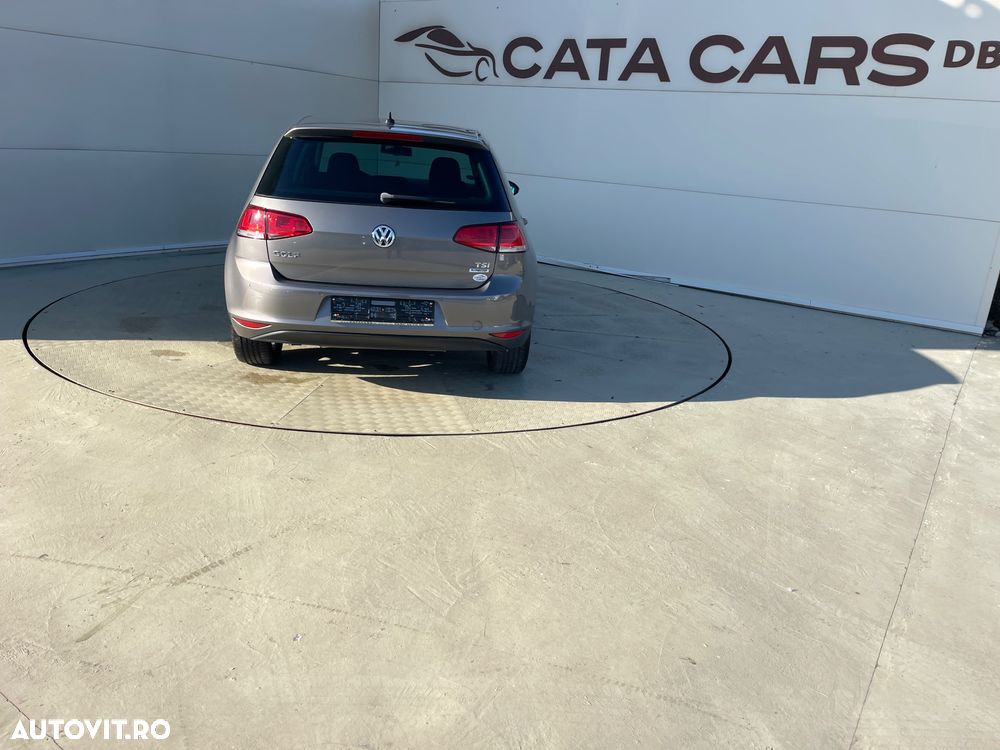 Volkswagen Golf 1.2 TSI BMT Comfortline - 13