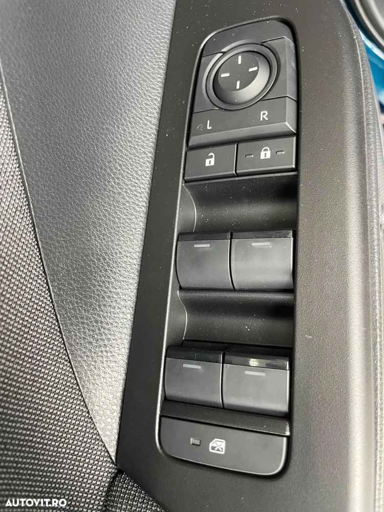 Toyota C-HR 1.8 HEV 140 CP 4x2 CVT Active - 16